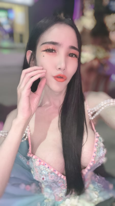 shemale model Sara in Pattaya