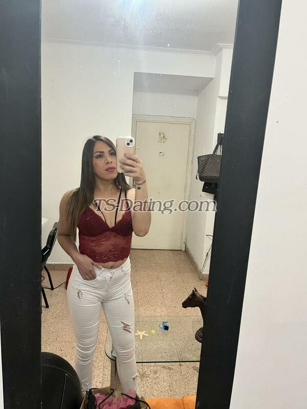 shemale model Alma Esposito in Buenos Aires