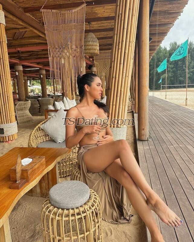 shemale model Hottie Mika in Phuket