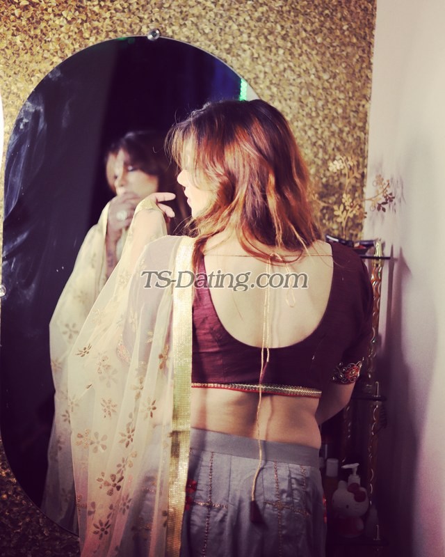 shemale model Avanya khanna in Delhi