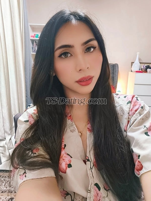 shemale model Baby Kenanga in Johor Bahru