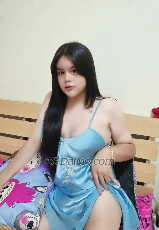 shemale model Rinrada in Johor Bahru