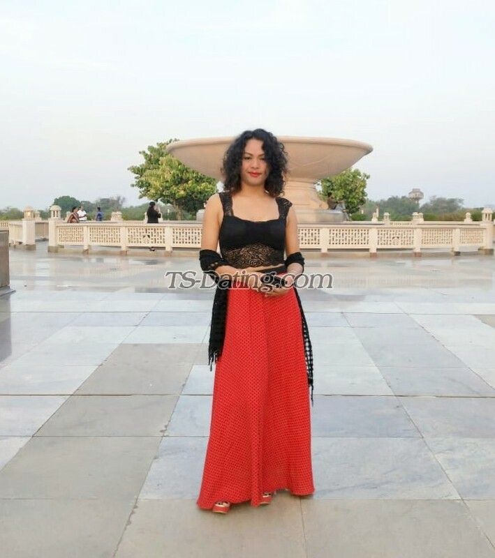shemale model Gia in Bangalore