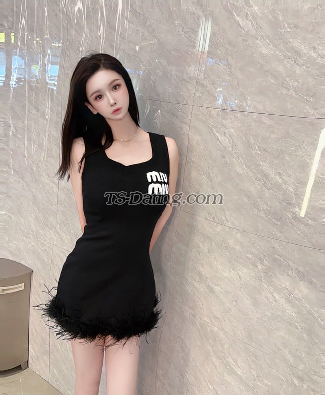 shemale model Qiaoqiao in Beijing