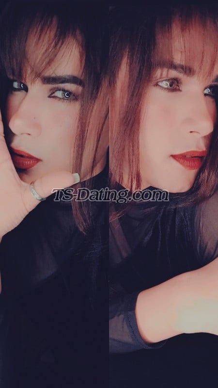 shemale model Diksha in Delhi
