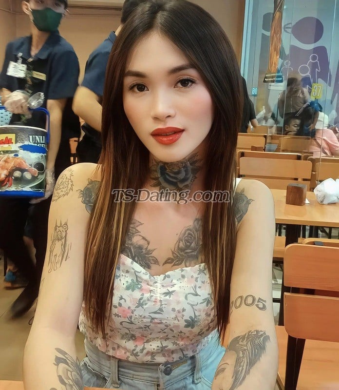 shemale model SASHA in Angeles City