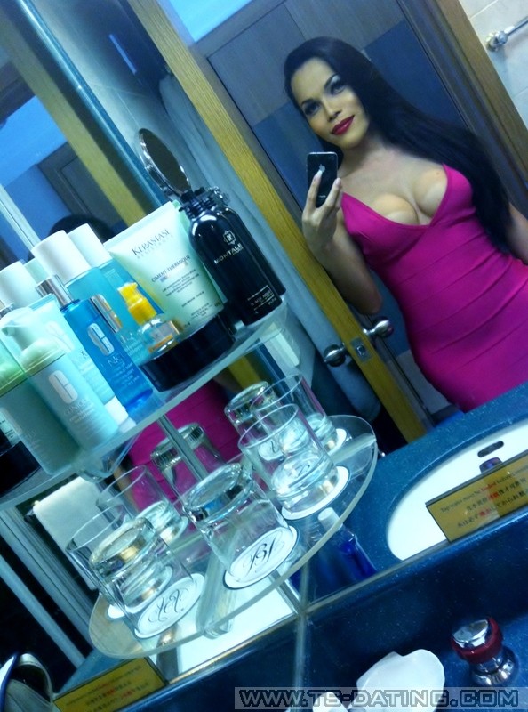 shemale model Trans Escort Qis in Helsinki