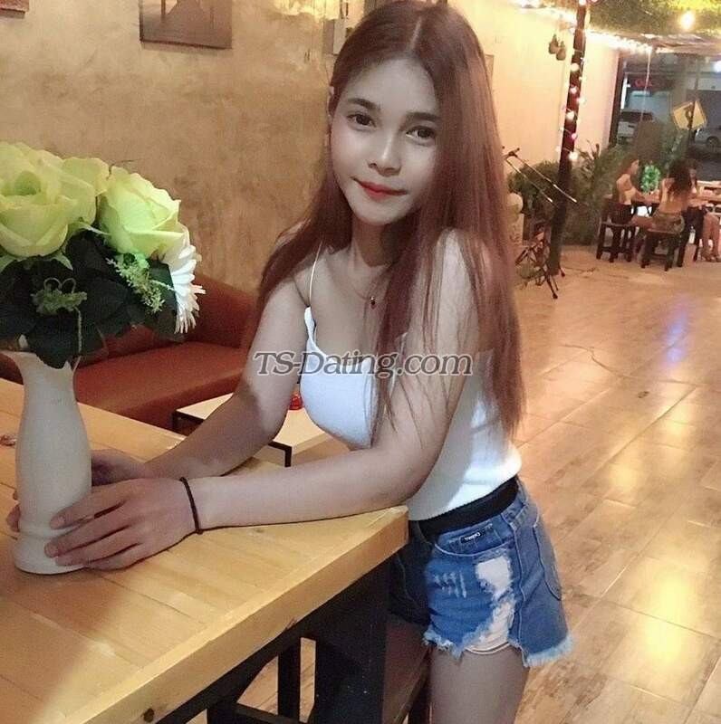 shemale model KITSANA in Istanbul