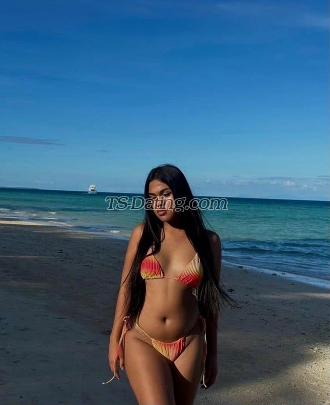 shemale model Hermeshh in Cebu