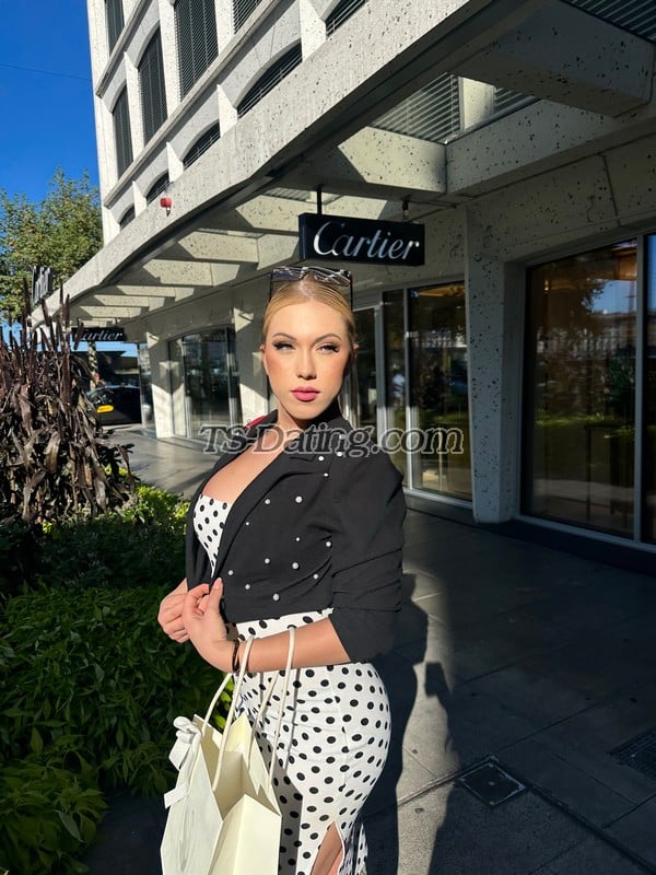 shemale model Irina in Zurich