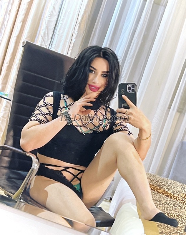 shemale model IzaBella in Riyadh