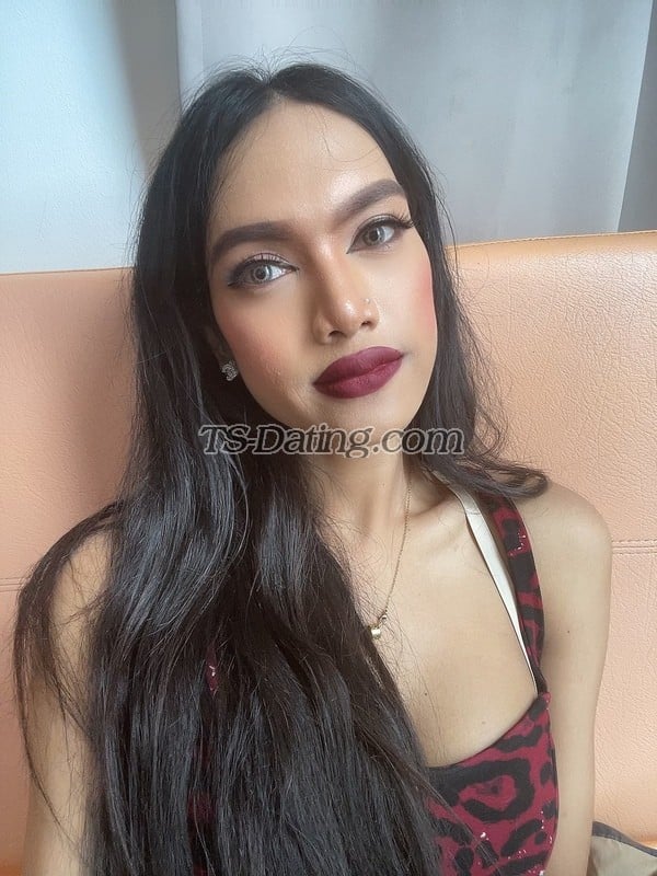 shemale model Jenny in Petaling Jaya