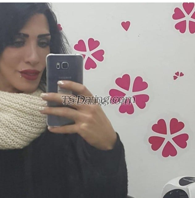 shemale model Jeny in Beirut