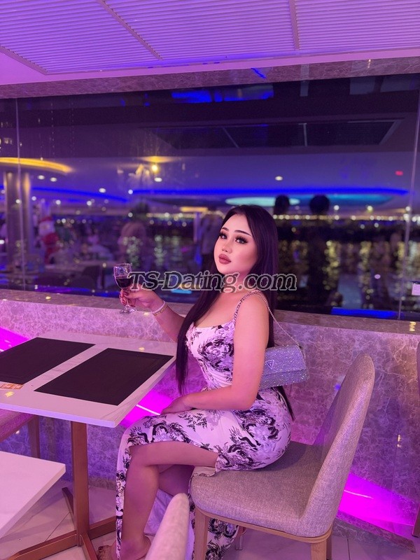 shemale model Jessica in Abu Dhabi