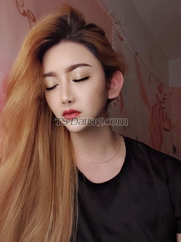 shemale model XULIYUAN in shenzhen