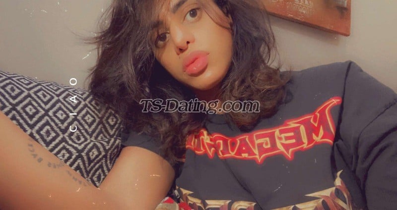 shemale model Kaline in Beirut