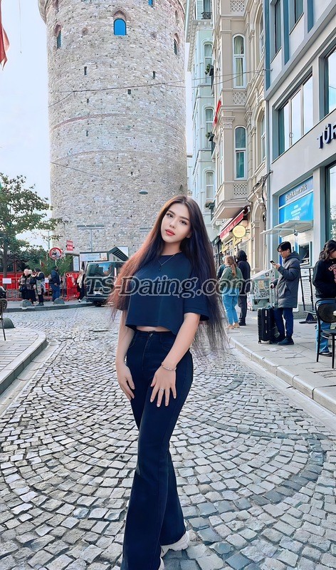 shemale model Katrina in Istanbul