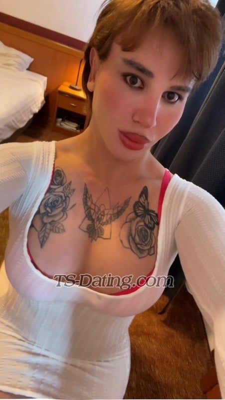 shemale model kira trans in Berlin