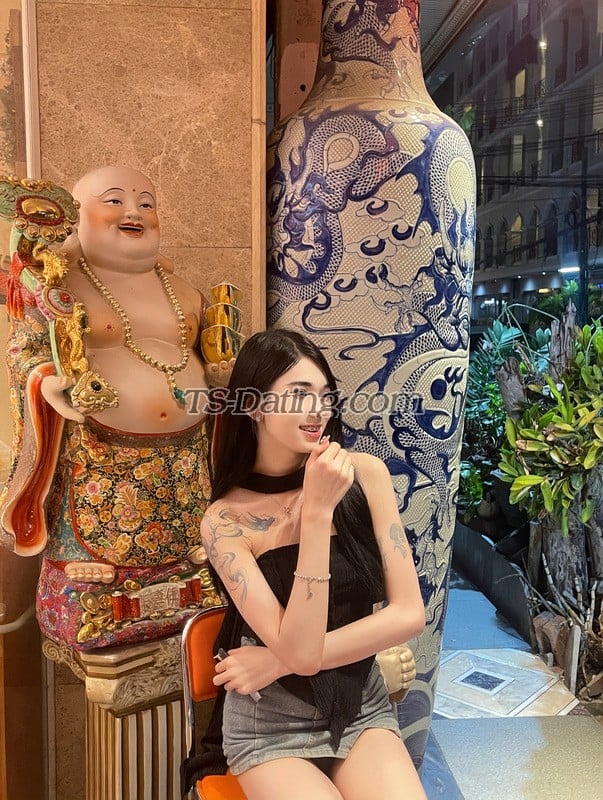 shemale model Moji in Pattaya 