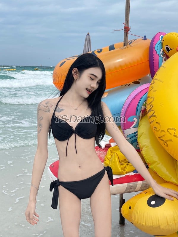 shemale model Moji in Pattaya 