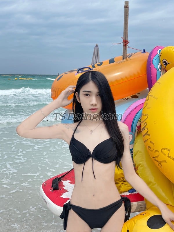 shemale model Moji in Pattaya 