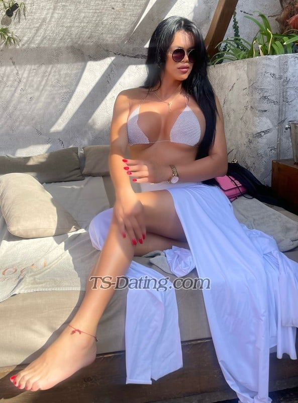 shemale model Kynasha in Madrid
