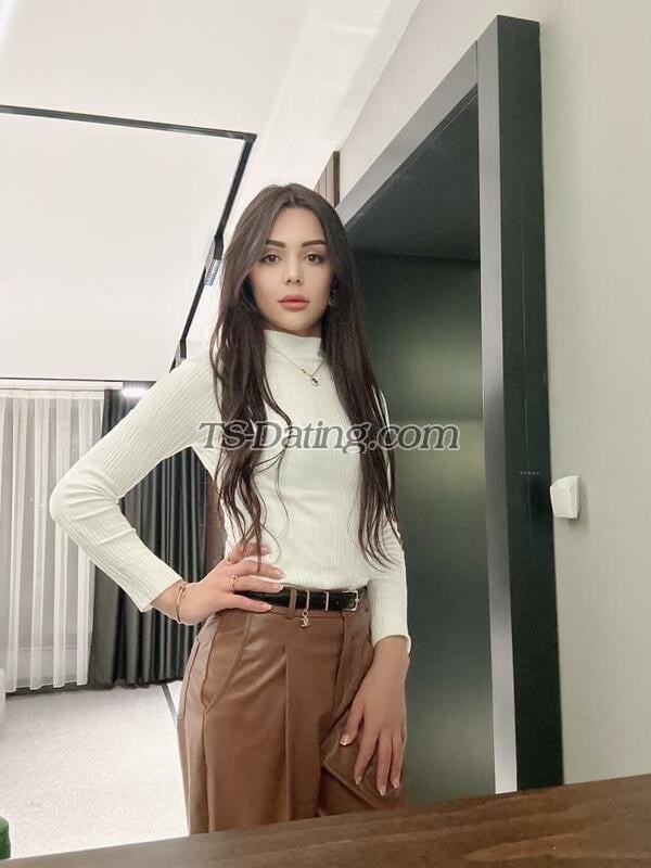 shemale model Milana in Istanbul