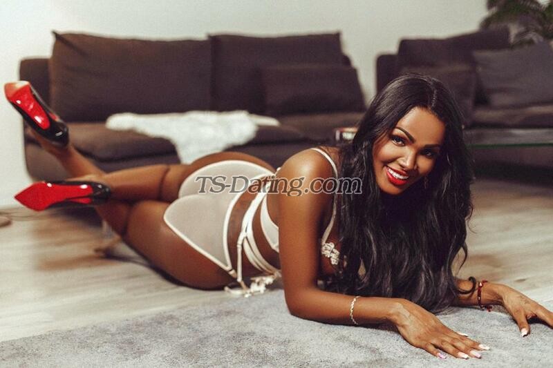 shemale model Maya top class in Rome