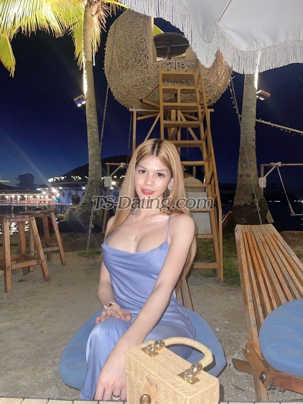 shemale model Memey in Johor Bahru