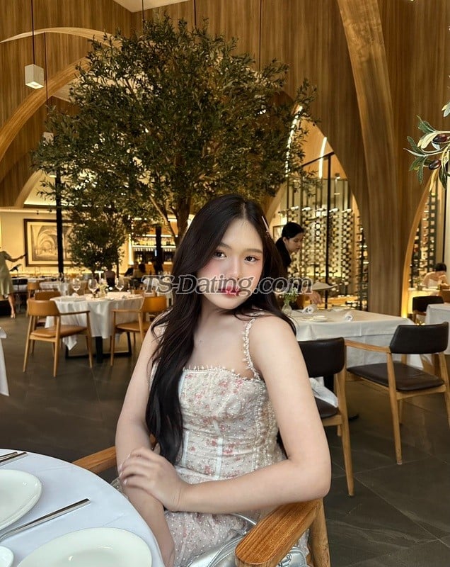 shemale model Khanom in Shanghai