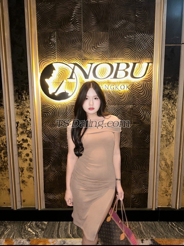 shemale model Khanom in Shanghai