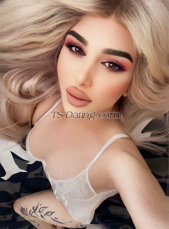 shemale model Nancy Queen in Beirut