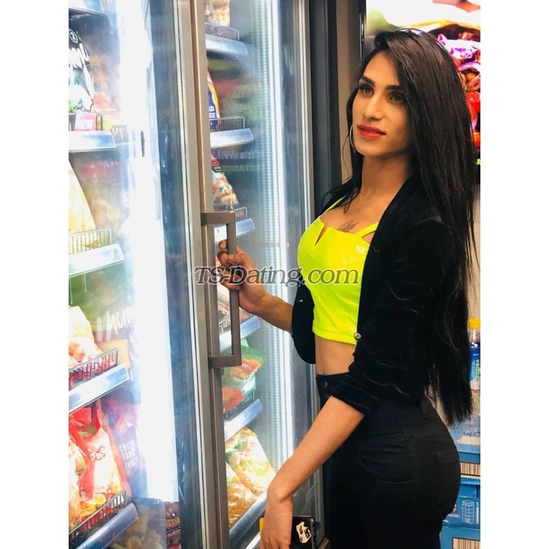 shemale model Radhika in Kolkata