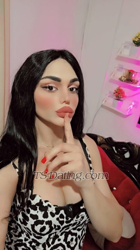 shemale model Nayagh in Beirut