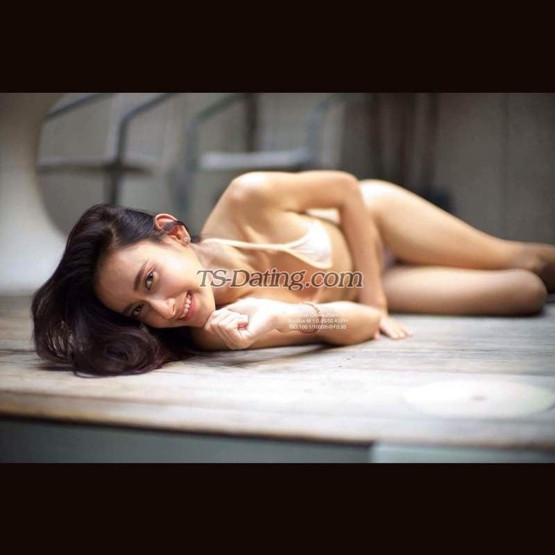 shemale model Ployzaii in Okinawa