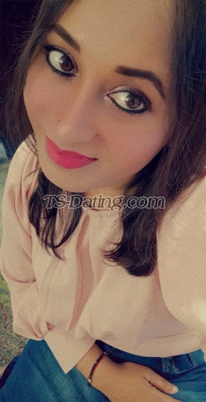 shemale model Riya in Delhi