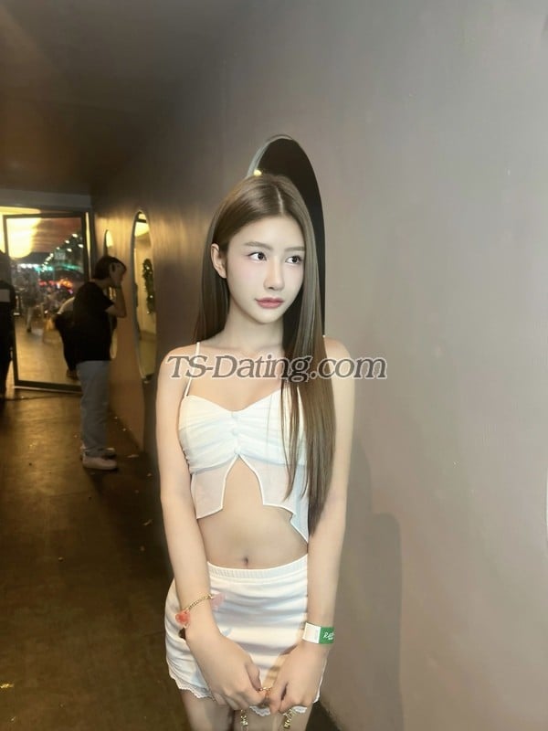 shemale model Bell in Taipei