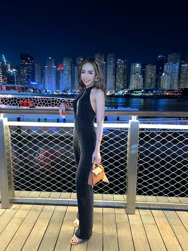 shemale model in Tokyo