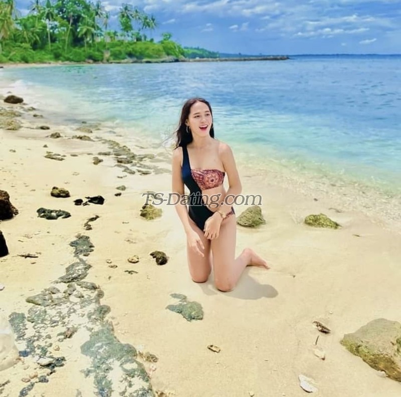 shemale model Silva in Cebu