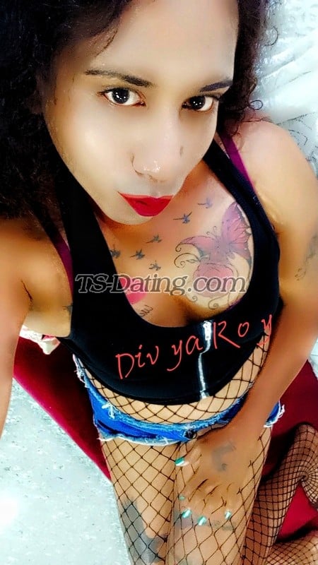 shemale model Exotic Samantha Roy in Bangalore