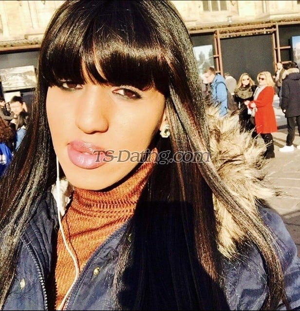 shemale model Sabriina alan in London