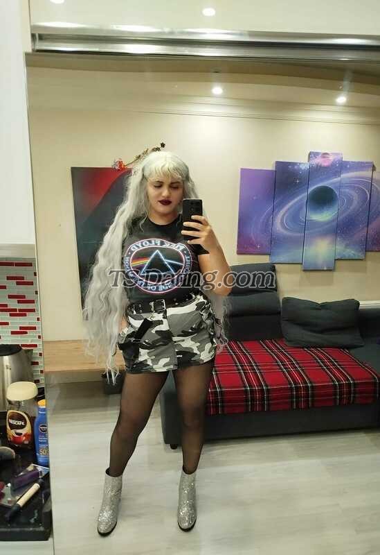 shemale model  in istanbul