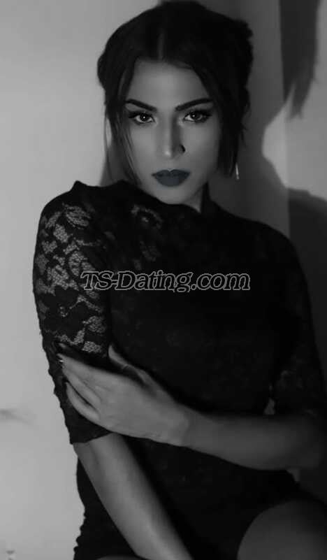 shemale model Sofia Rose in Delhi