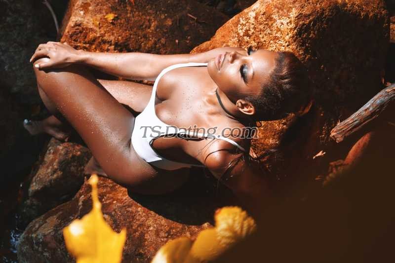 shemale model Valeria beyonce in London
