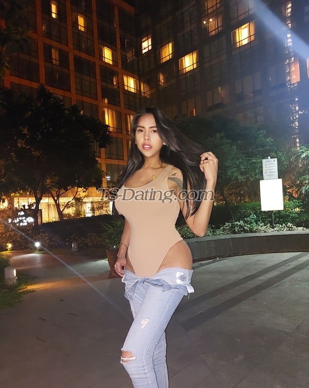 shemale model TS Moana Top in London