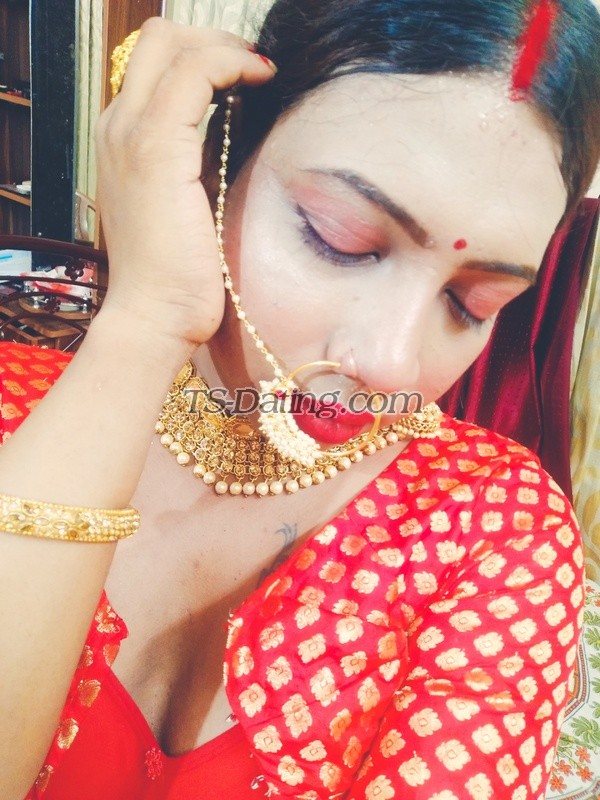 shemale model Tanisharoy in Bangalore
