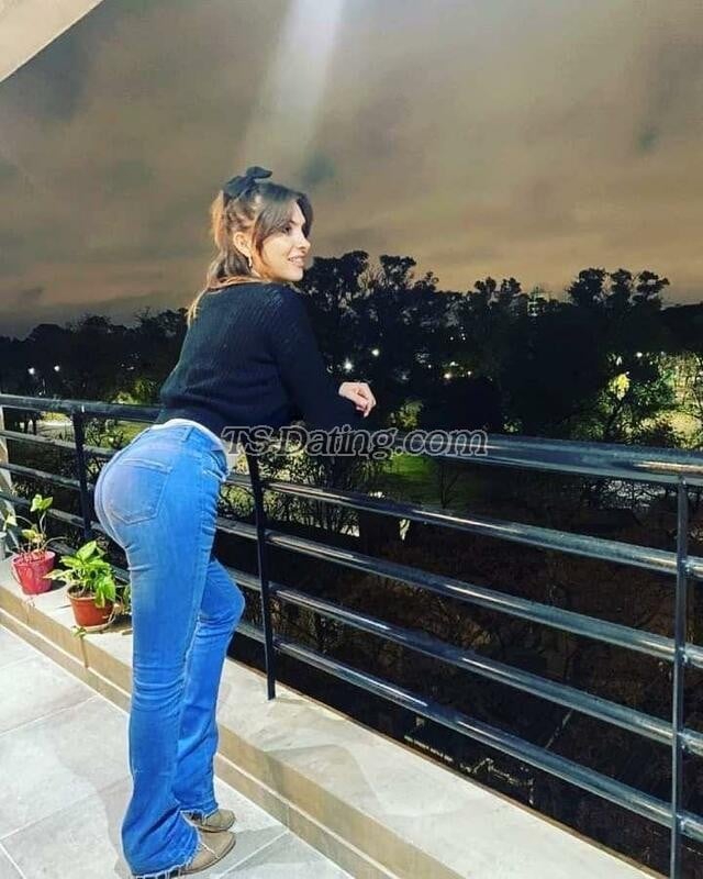 shemale model Thaty Bella in Buenos Aires