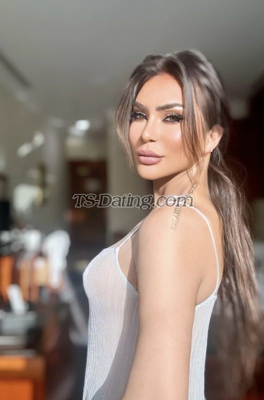 shemale model Annastasia in Dubai