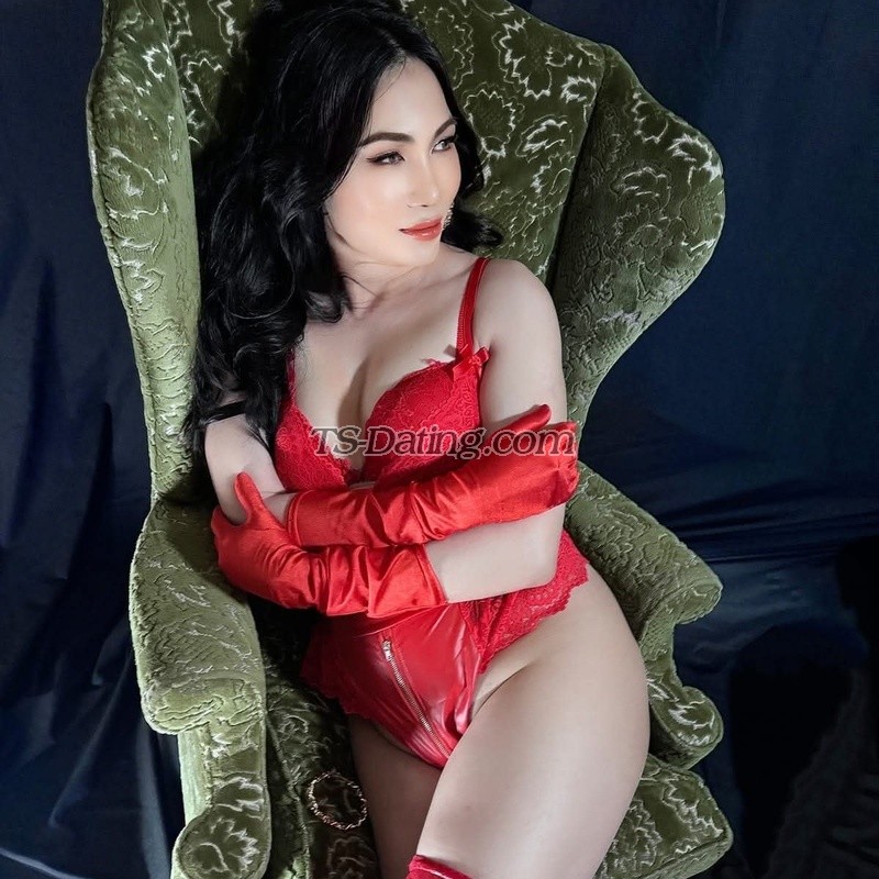 shemale model Ts ivy versa top in Abu Dhabi