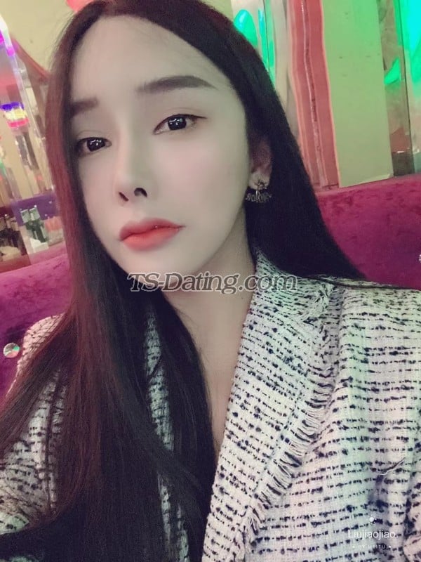 shemale model TSliujiaojiao in Beijing